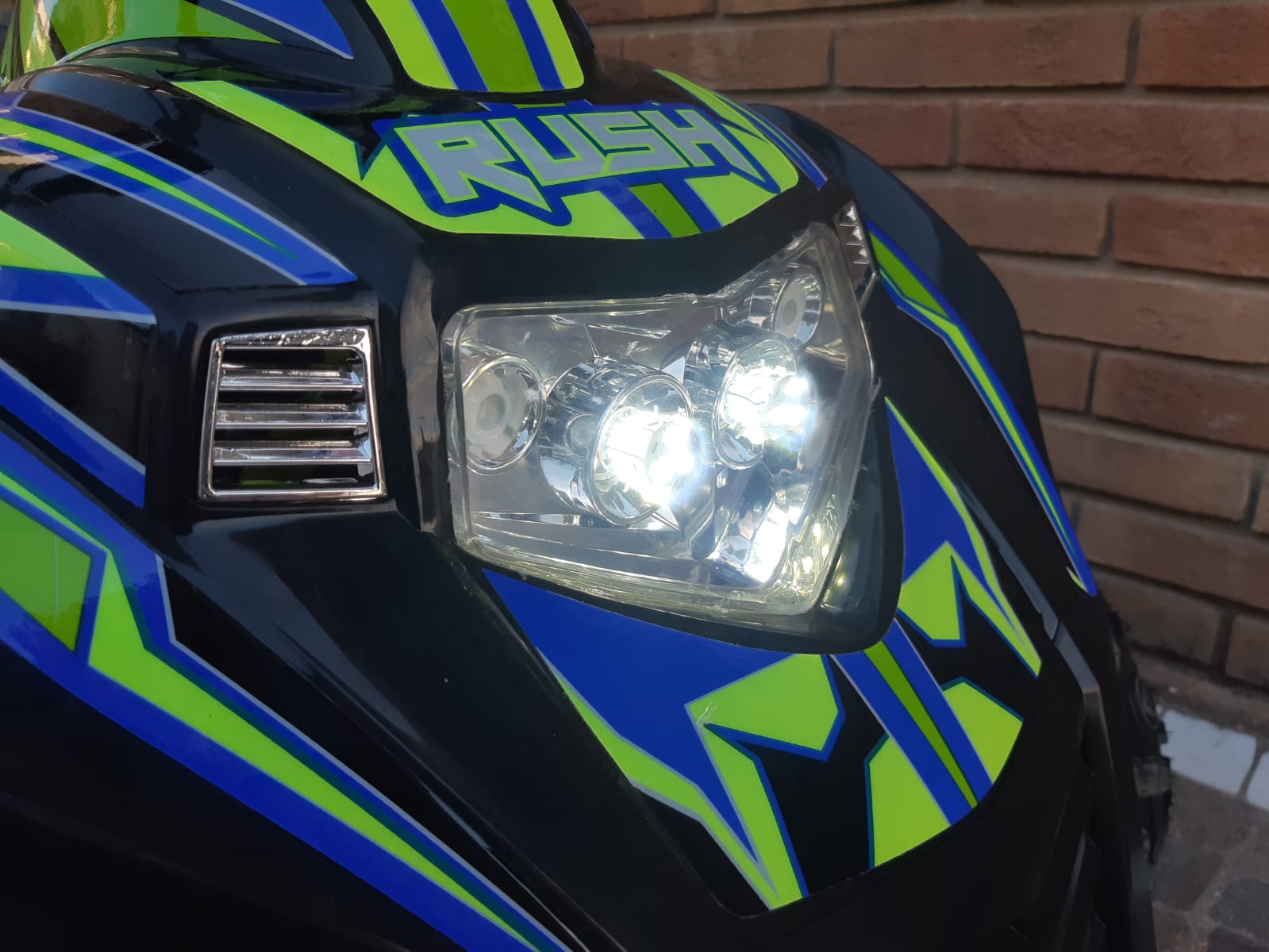 Mini Quad Rush 350Watt Ruota 6 LED