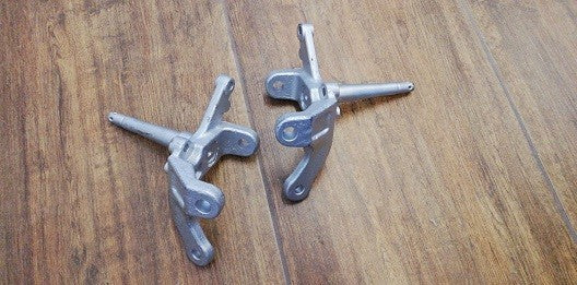 COPPIA PERNO RUOTA DESTRA + SINISTRA QUAD A200 A300