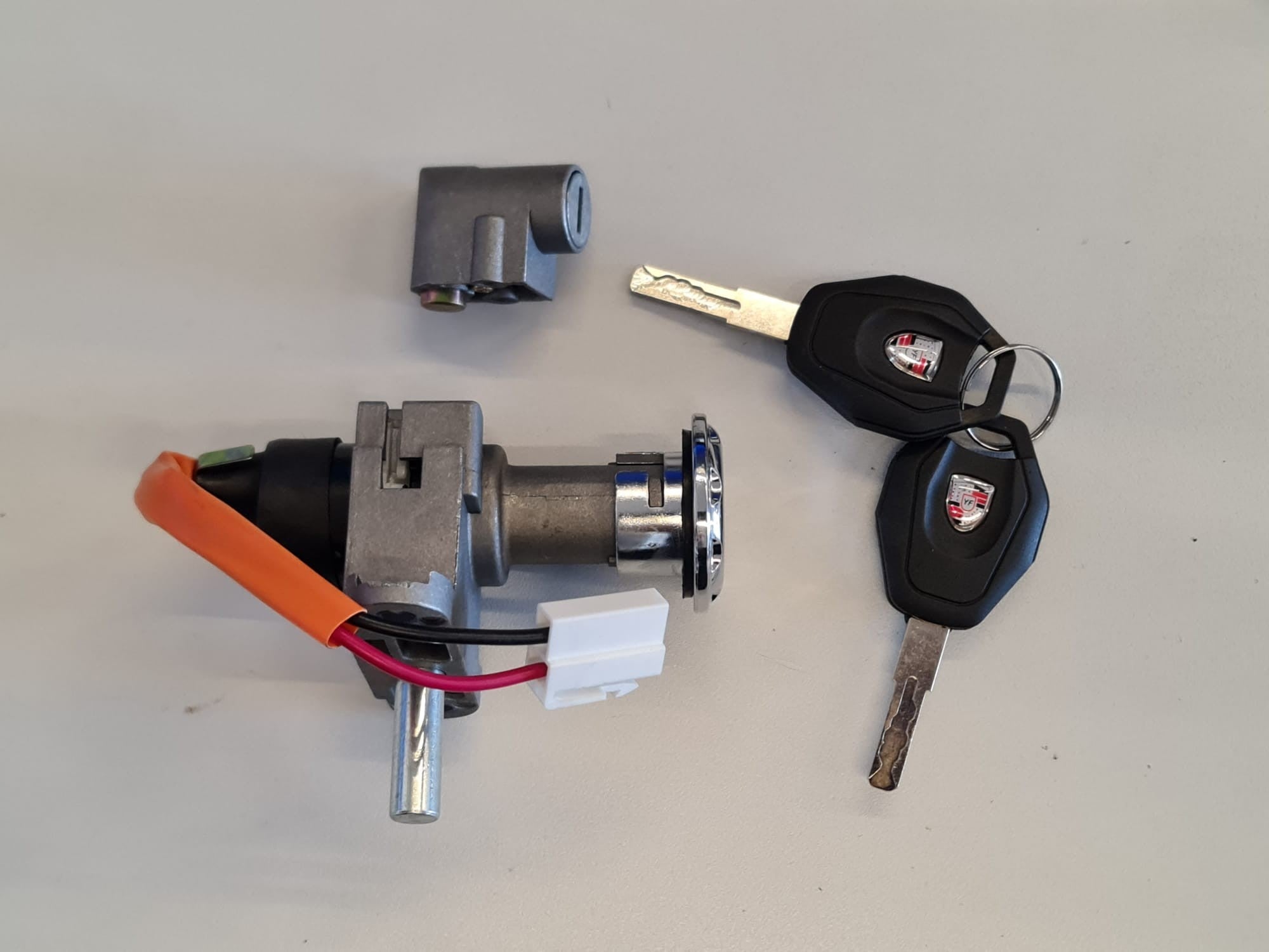 KIT SERRATURE E CHIAVI COMPLETO - bici elettrica scooter sky II tipo REVENGE