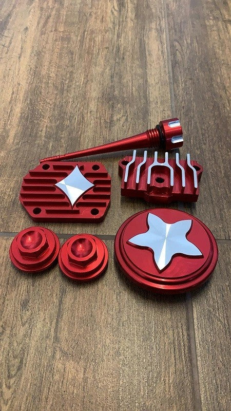 TAPPI CNC  TESTATA TAPPO OLIO CNC ROSSO RACING PER MOTORE YX 125