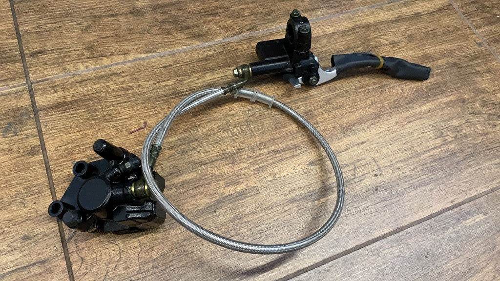 SET FRENI ANTERIORE PIT BIKE KAYO TS90 TSD110 COMPLETO PINZA PASTIGLIE POMPA LEVA FRENO