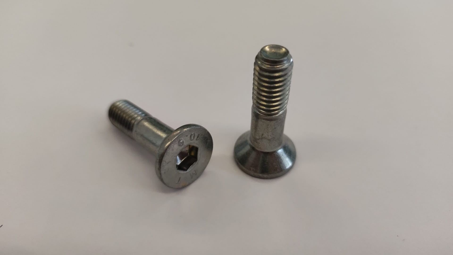 COPPIA VITI M8 FISSAGGIO CORONA KAYO T4 250cc