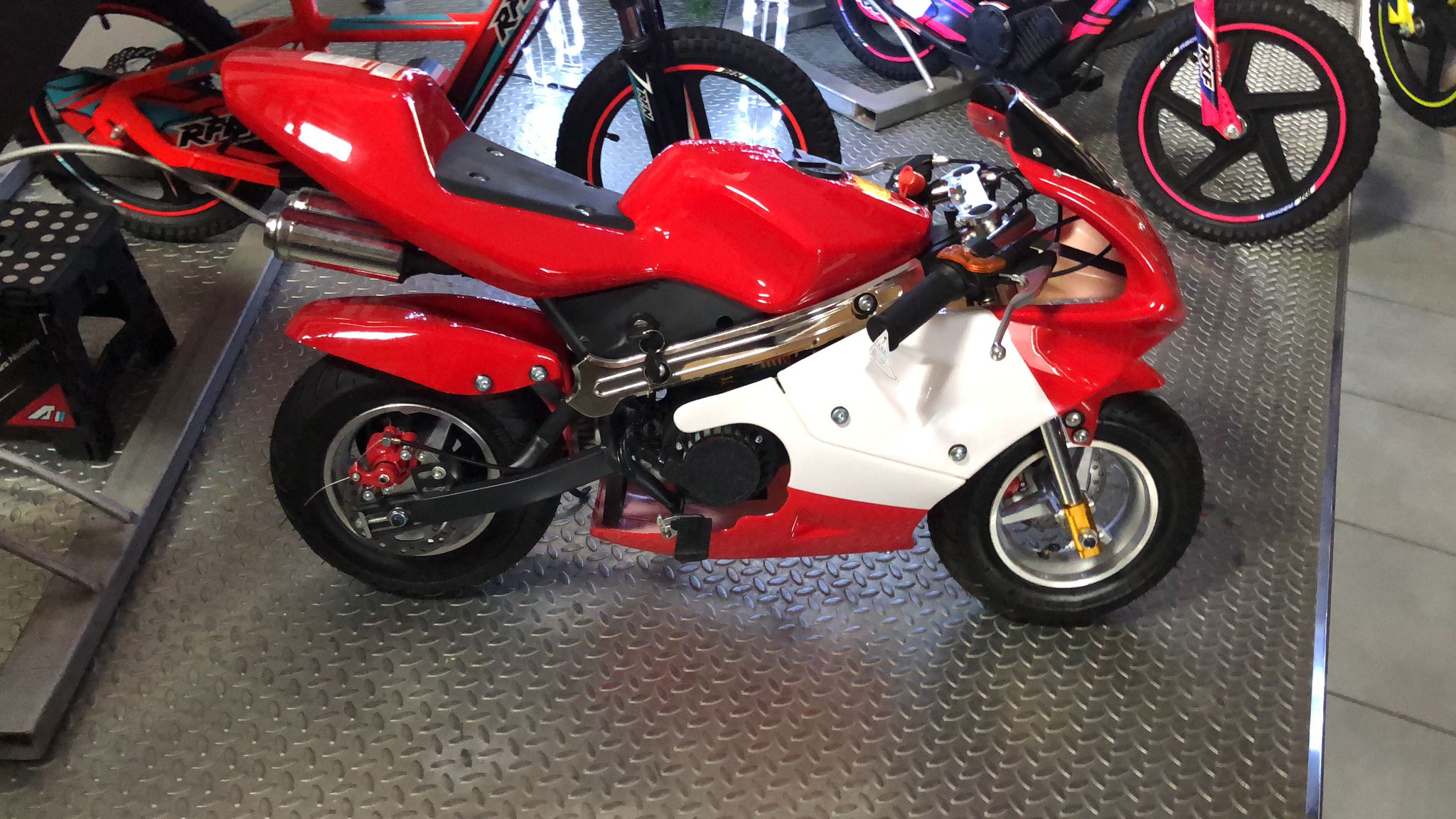 Minimoto Da Strada GP1 50cc Ruote 6