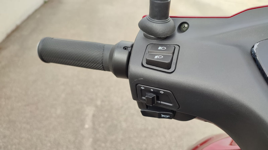 Scooter Elettrico X-TECH 1250W 48V 20AH - TARGABILE